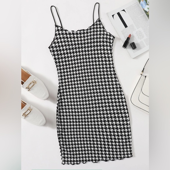 SHEIN Dresses & Skirts - SHEIN Houndstooth Bodycon Mini Dress - Size Small